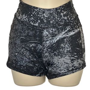 Champion C9 women’s Duo Dry tight fit biker workout shorts -Size Medium-black